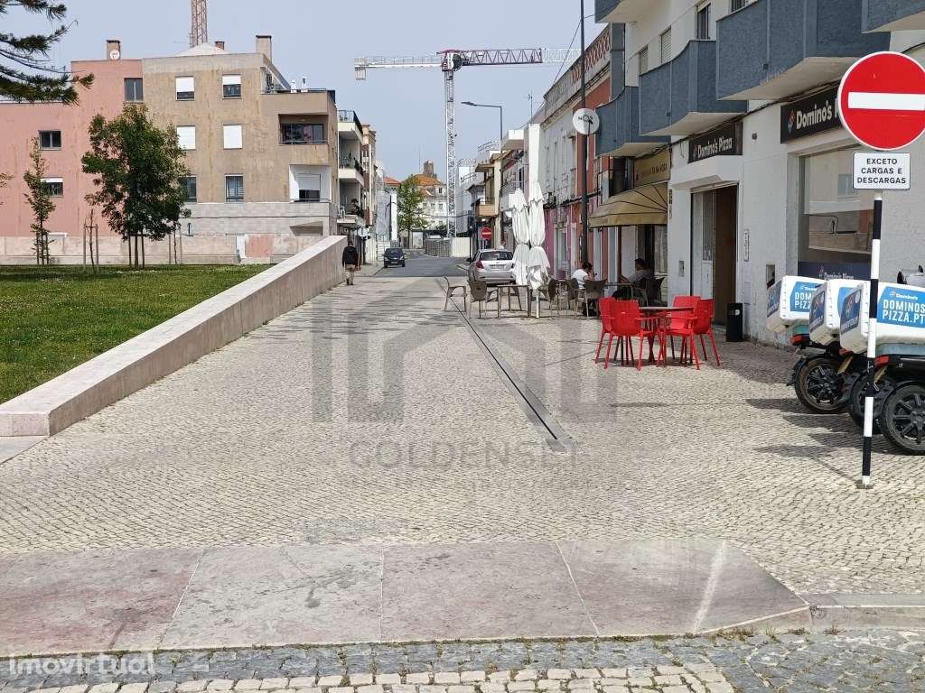 Moradia dois/três pisos - Grande imagem: 3/7