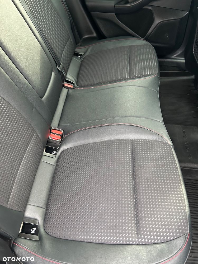Ford Focus 1.5 EcoBlue ST-Line Business - 19