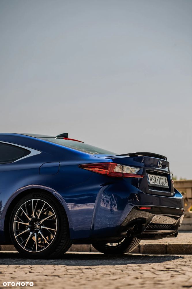 Lexus RC F Carbon - 14