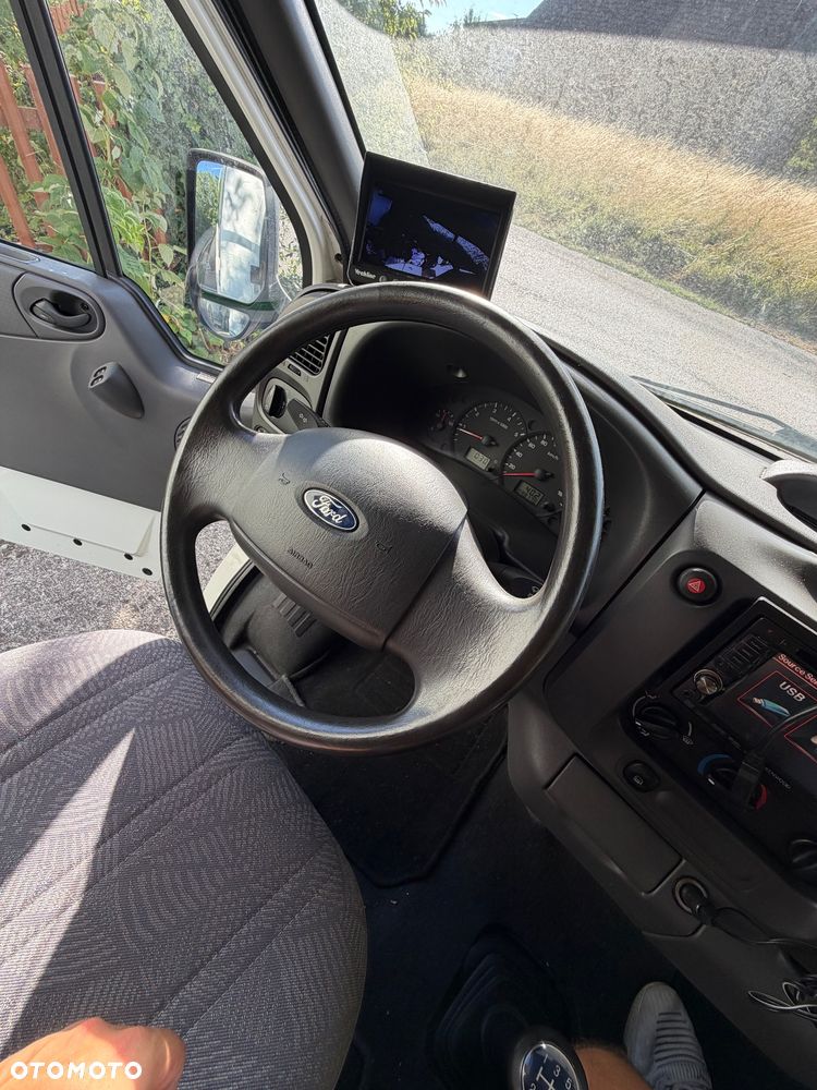 Ford Trigano VDL - 19