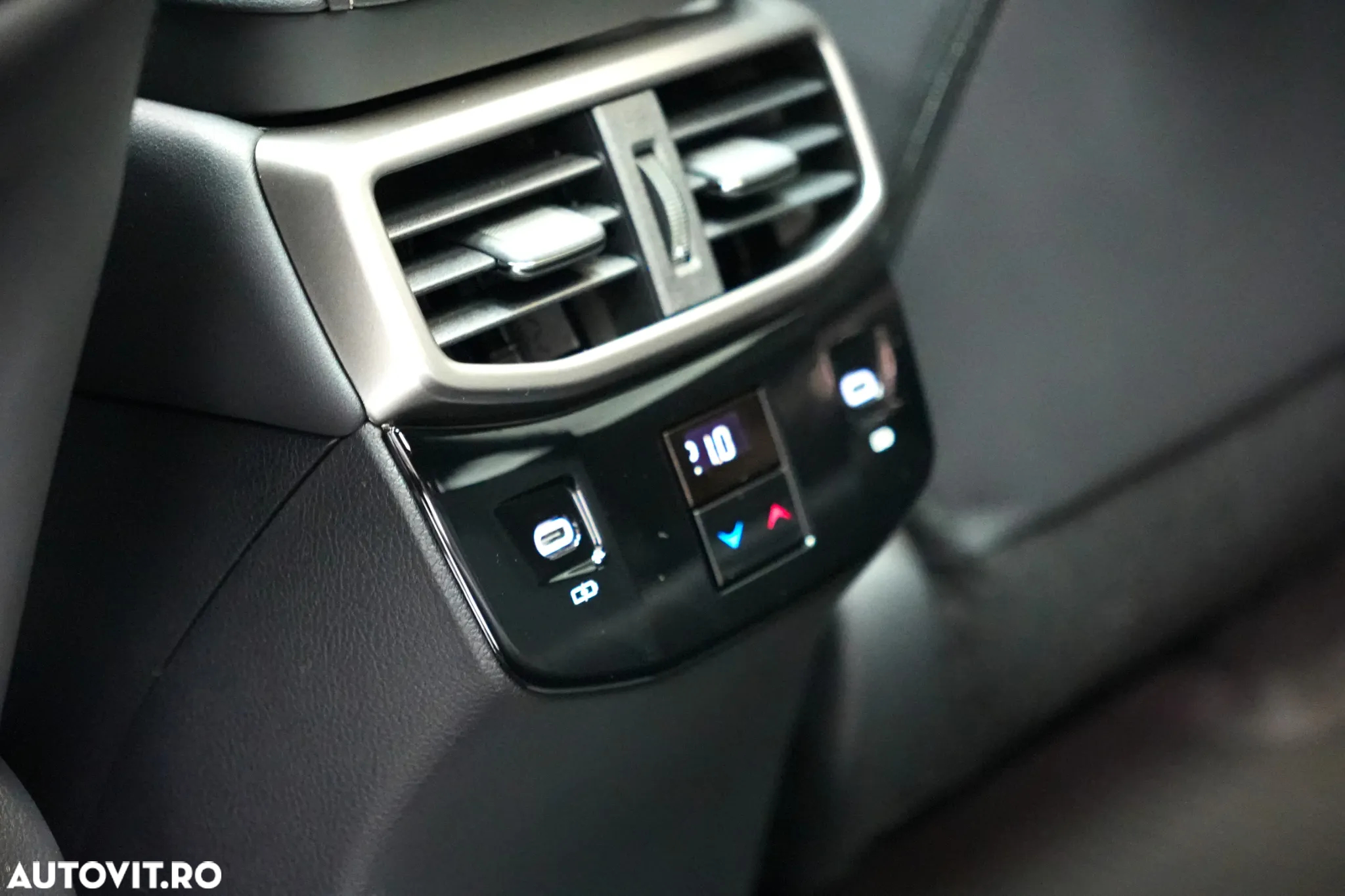Lexus Seria RX - 17