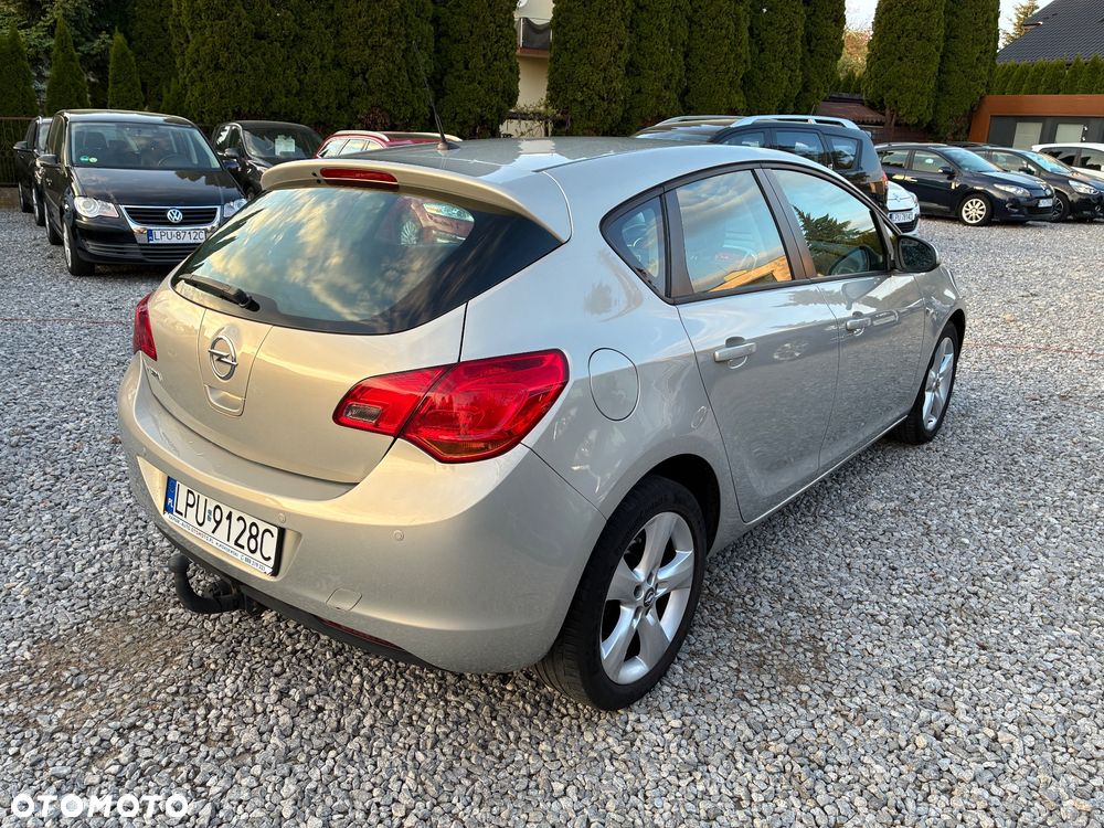 Opel Astra 1.6 Design Edition - 7