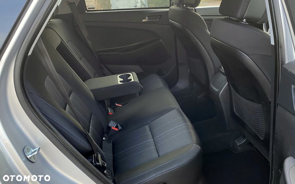 Hyundai Tucson blue 1.7 CRDi 2WD Style - 21