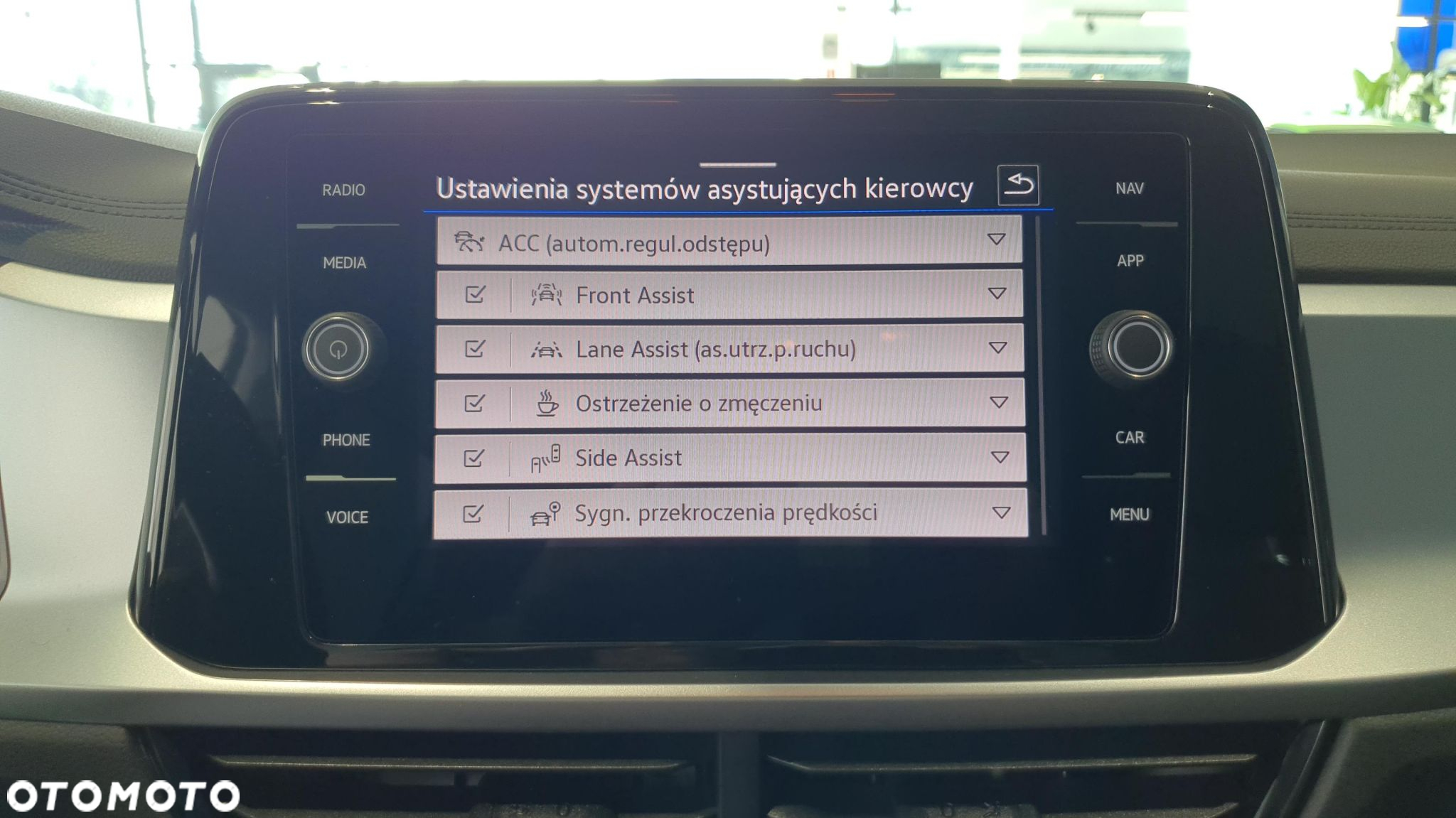 Volkswagen T-Roc 1.0 TSI Life - 25