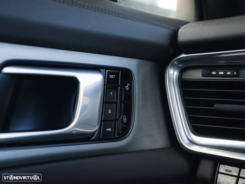 Porsche Panamera - 30