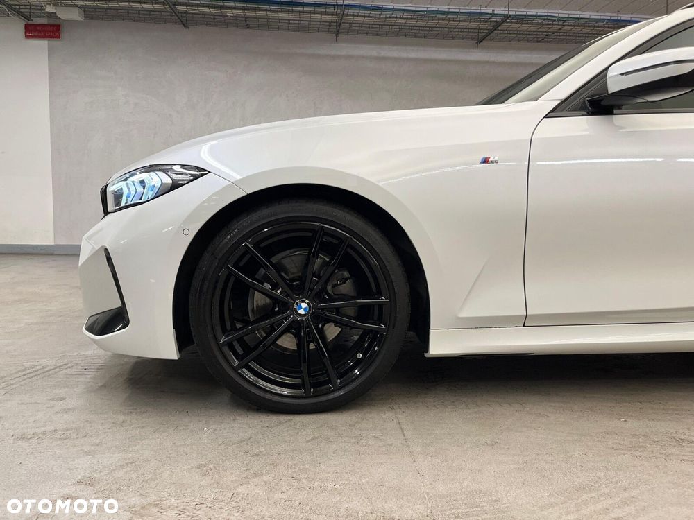 BMW Seria 3 320d xDrive mHEV M Sport - 16
