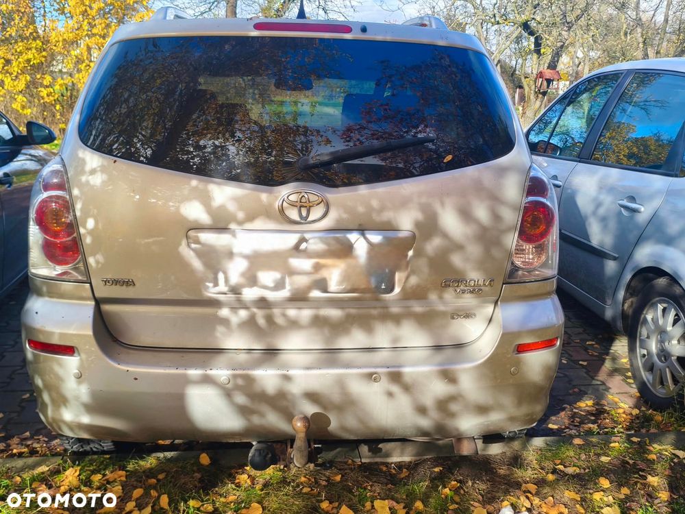 Toyota Corolla Verso - 4