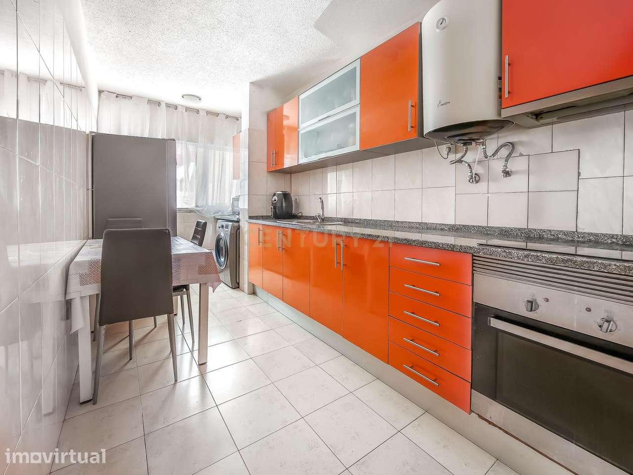 APARTAMENTO T4 EM SANTO ANTÓNIO DOS CAVALEIROS - Grande imagem: 5/21