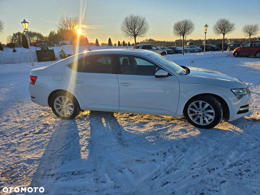 Skoda Superb 2.0 TDI SCR 4x4 Style DSG - 4