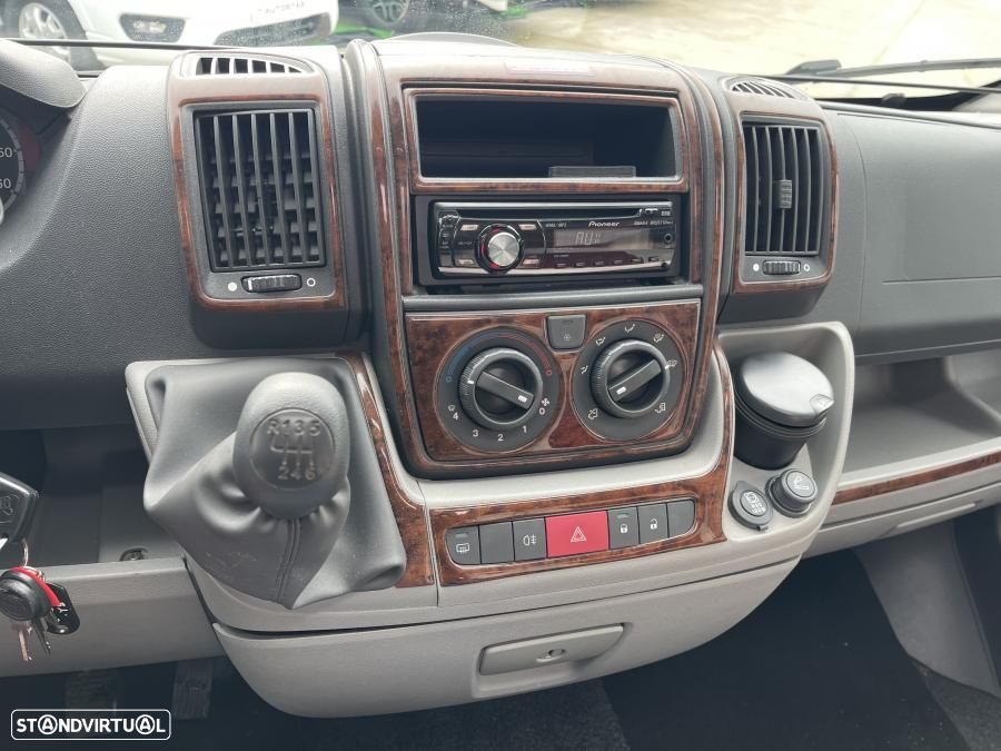 Autostar Auros 80 Distinction 2.3 MJ cama francesa - 15