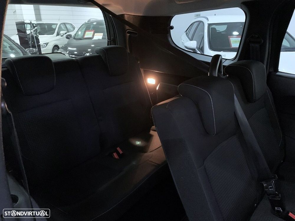 Dacia Lodgy 1.2 TCe Confort 7L - 11
