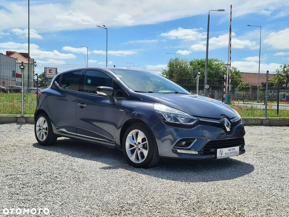 Renault Clio 1.2 16V 75 LIMITED - 9