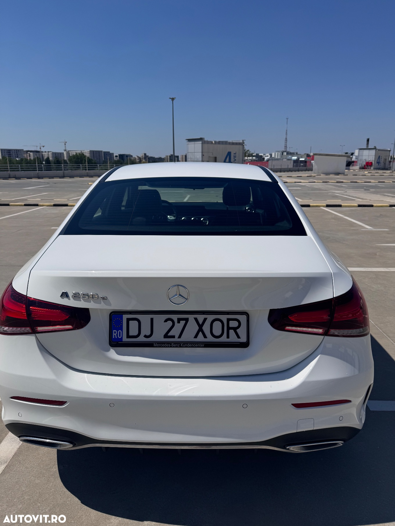 Mercedes-Benz A 250 e 8G-DCT AMG Line - 5