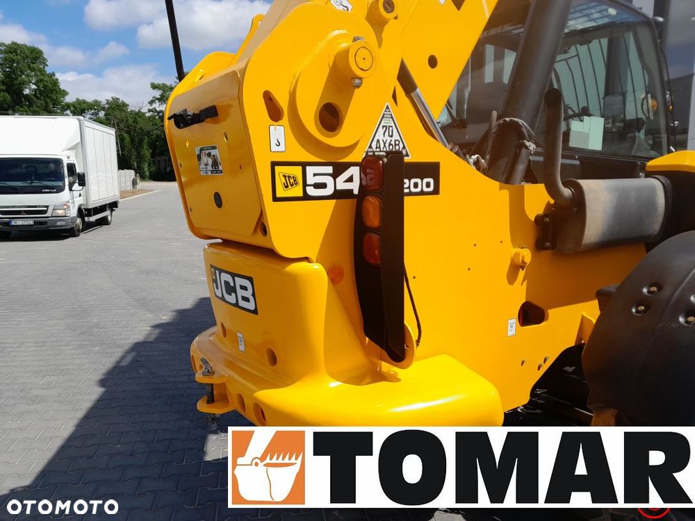 JCB 540-200 2019r - 17