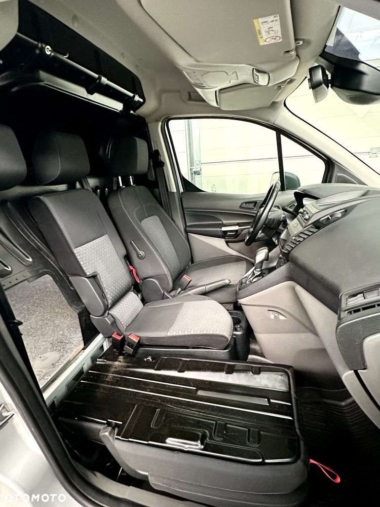 Ford Transit Connect - 19