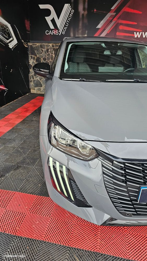 Peugeot 208 1.2 Hybrid Allure e-DCS6 - 29