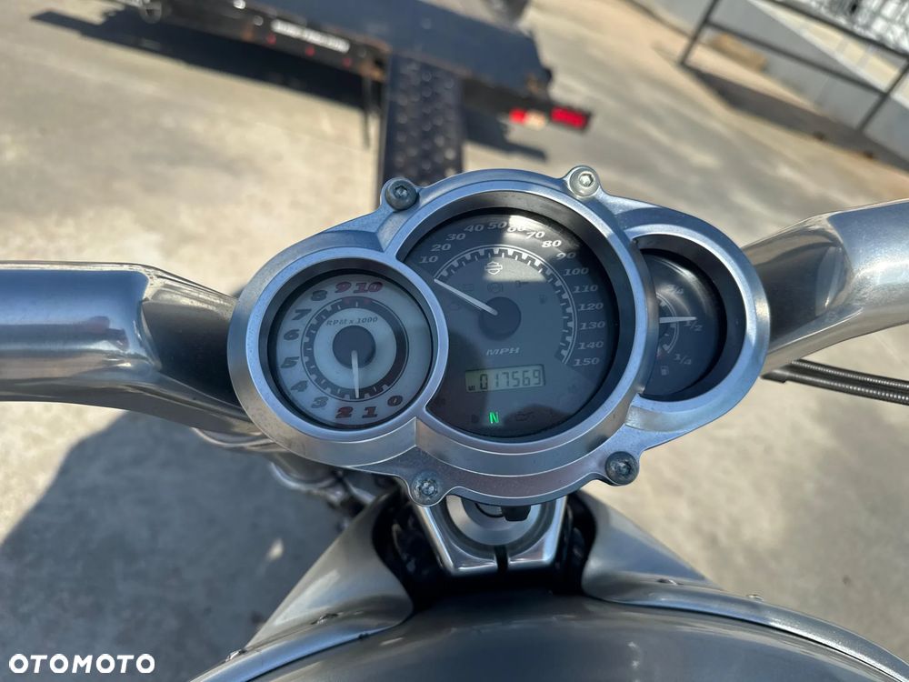 Harley-Davidson V-Rod Muscle - 27