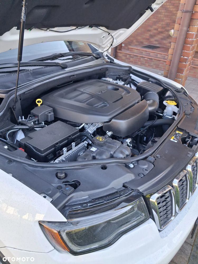 Jeep Grand Cherokee - 26