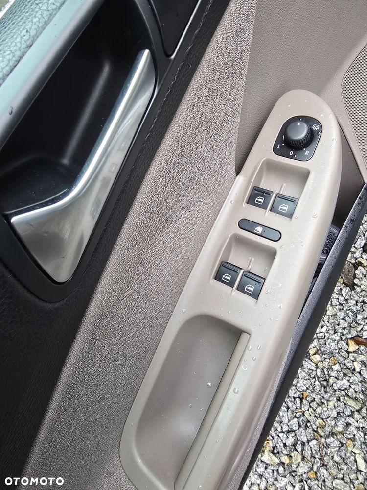 Volkswagen Passat 2.0 TDI DPF Comfortline - 9