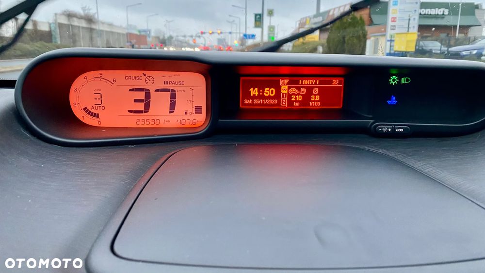 Citroën C3 Picasso 1.6 e-HDi Exclusive MCP - 11