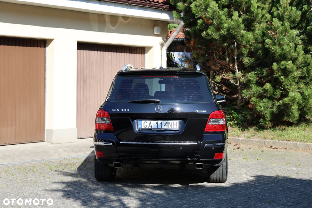 Mercedes-Benz GLK 300 4Matic 7G-TRONIC SPORT EDITION - 16