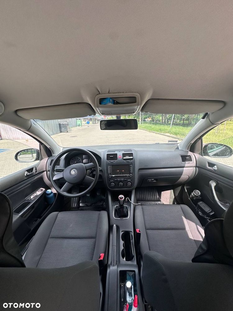 Volkswagen Golf - 8