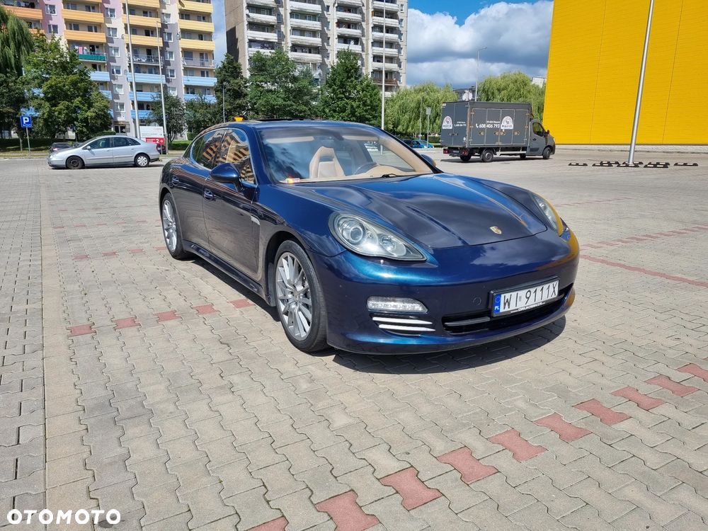 Porsche Panamera 4S - 3