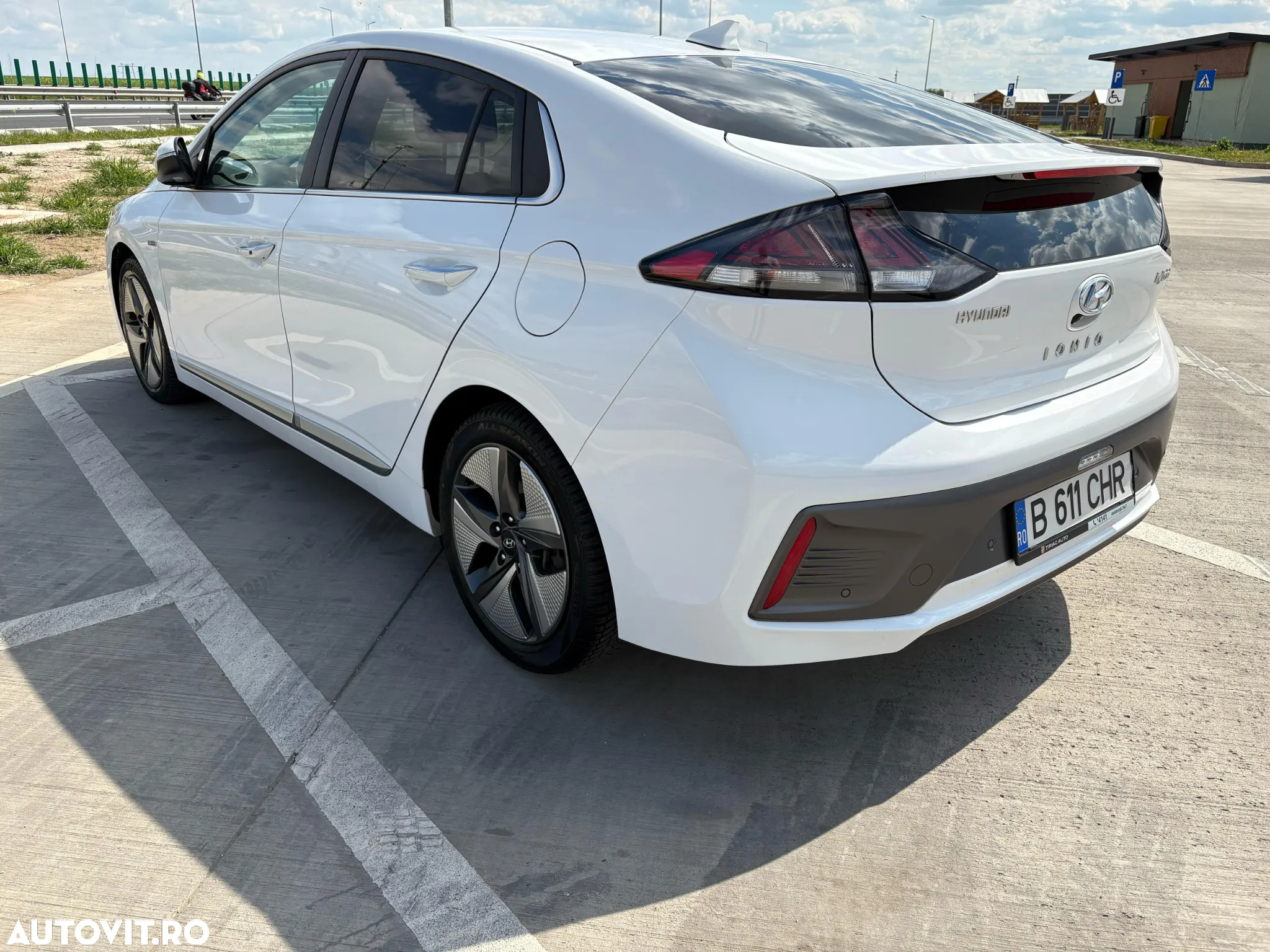 Hyundai IONIQ Hybrid 141CP Exclusive - 8
