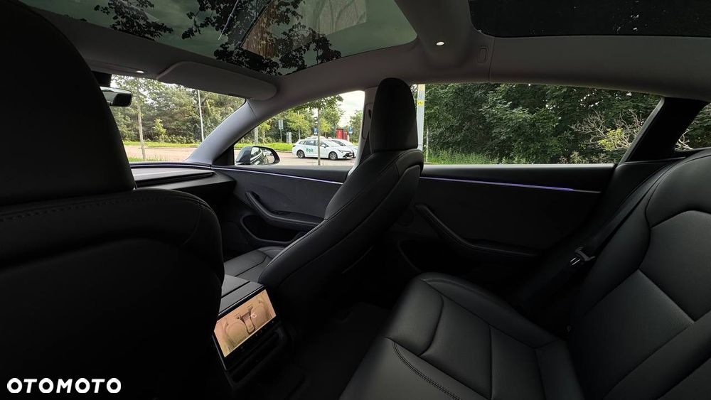 Tesla Model 3 - 16