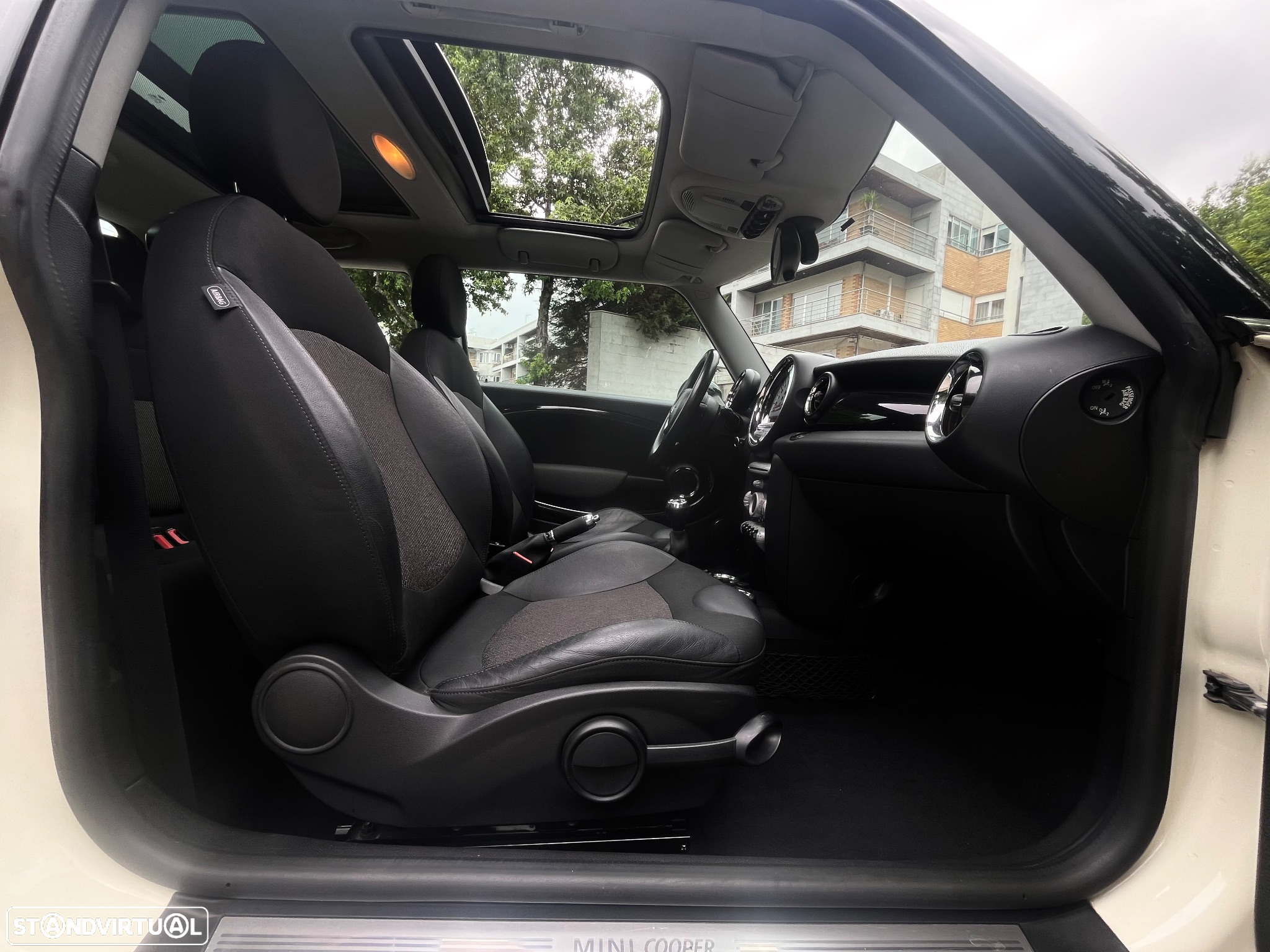 MINI 3 Portas Cooper D - 7