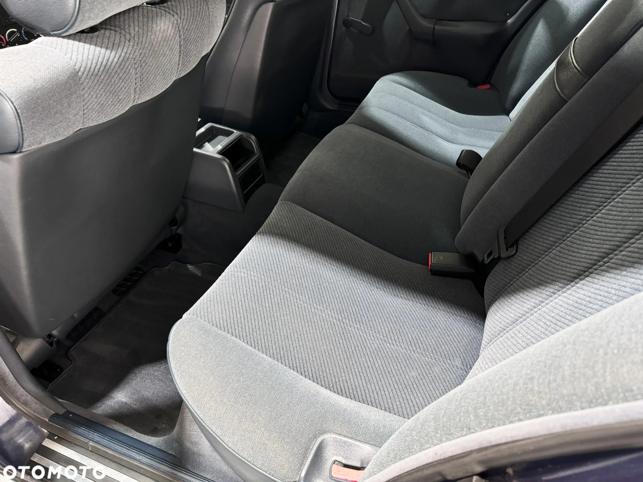 BMW Seria 5 525i - 13