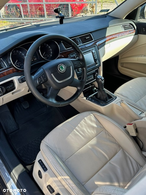 Skoda Superb - 19