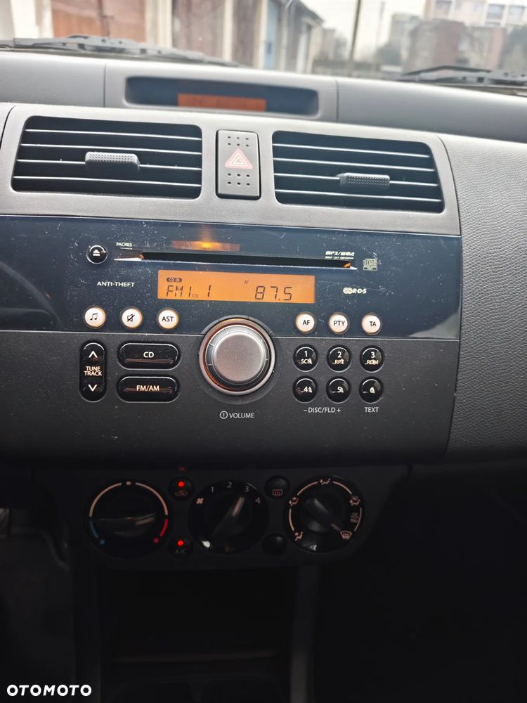 Suzuki Swift 1.3 Club dance - 8