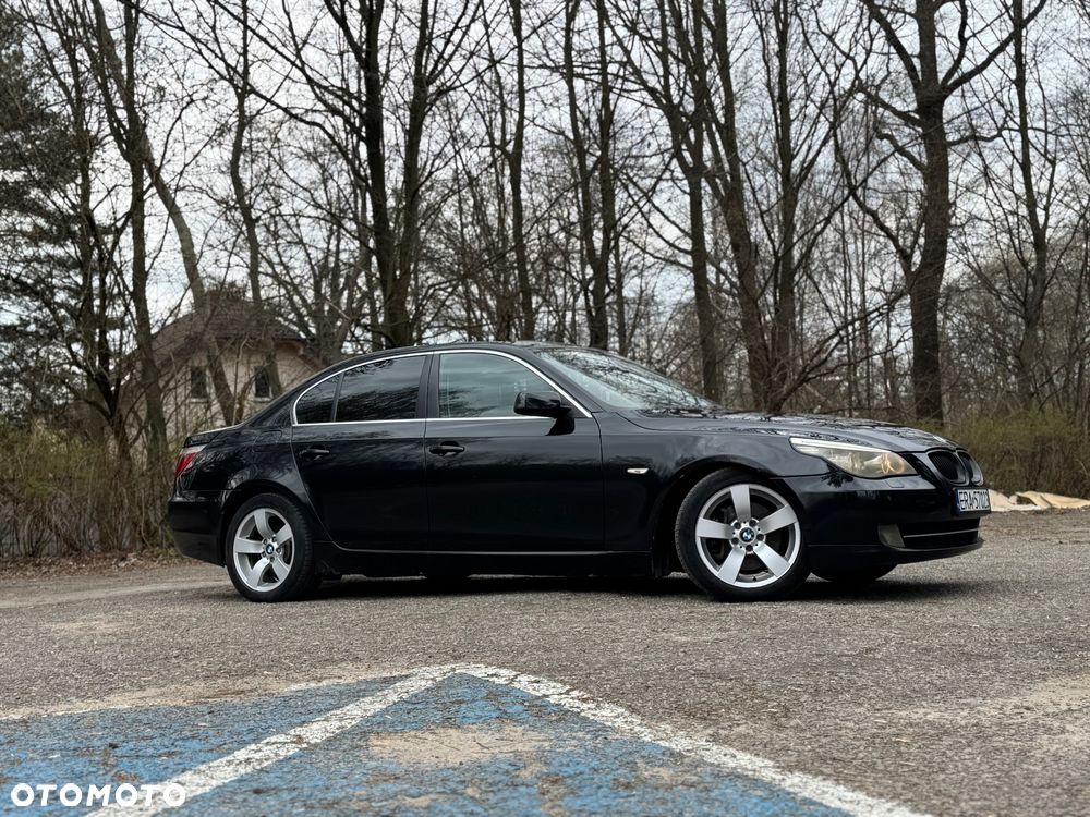 BMW Seria 5 525d - 26