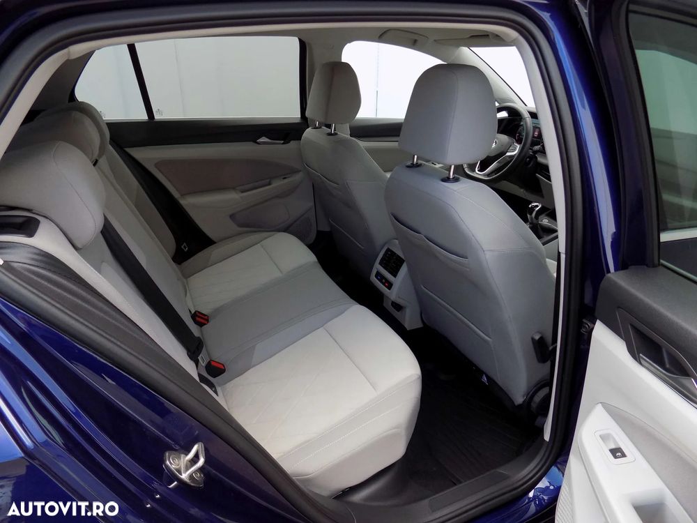 Volkswagen Golf 1.5 TSI ACT Style - 26