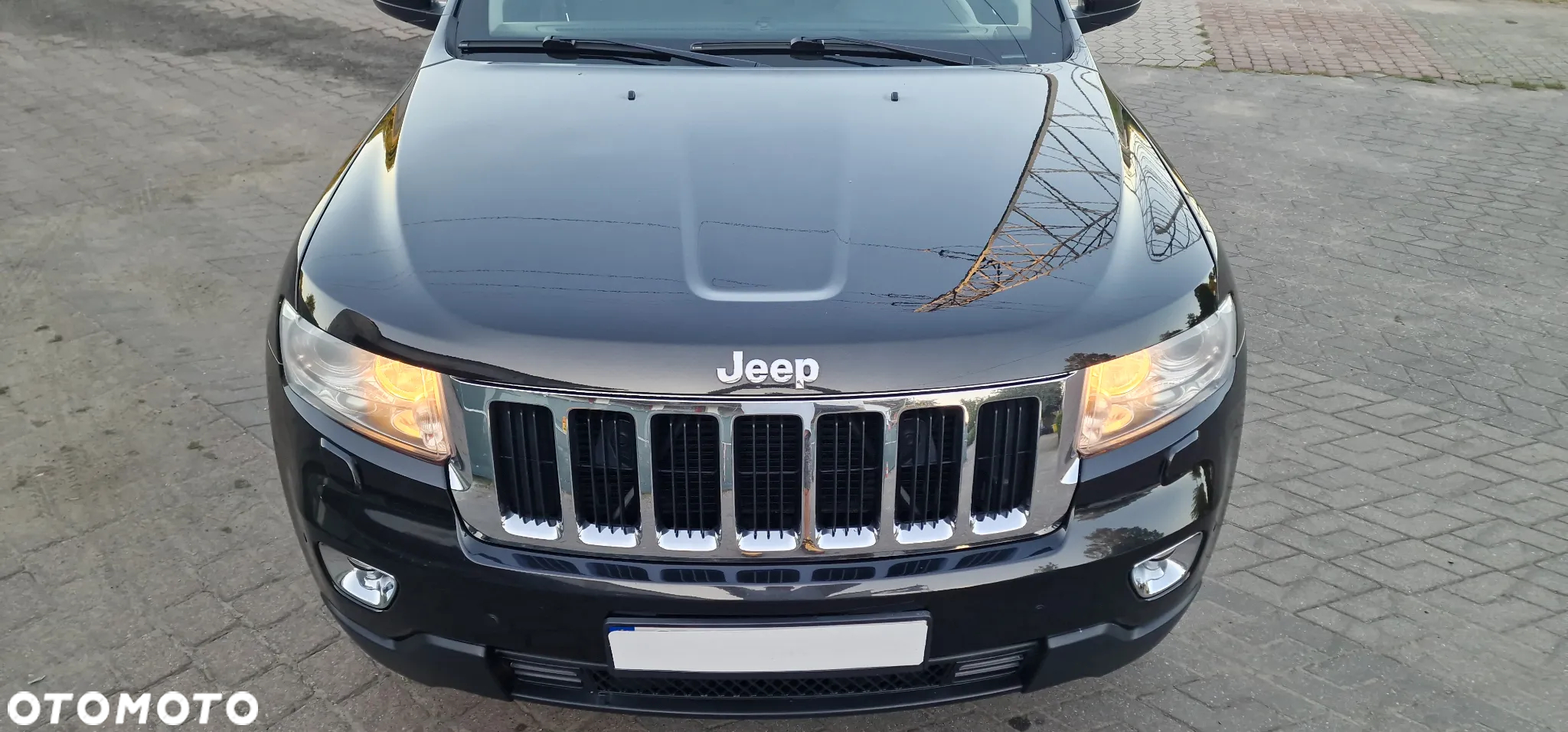 Jeep Grand Cherokee 3.0 CRD Laredo - 35