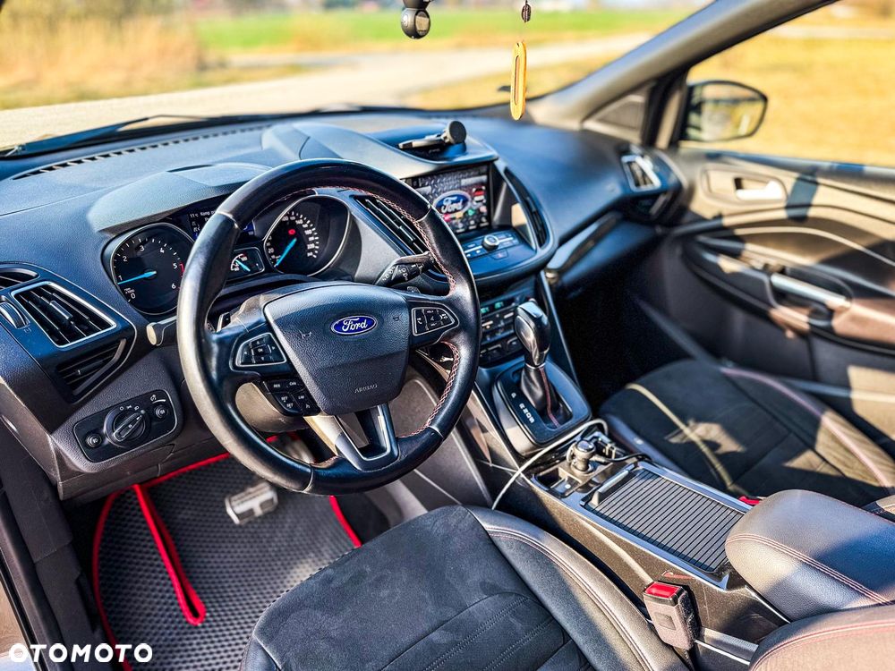 Ford Kuga 2.0 TDCi 4x4 ST-Line - 17