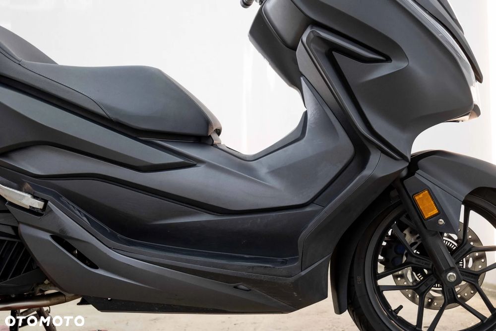 Honda NSS - 12