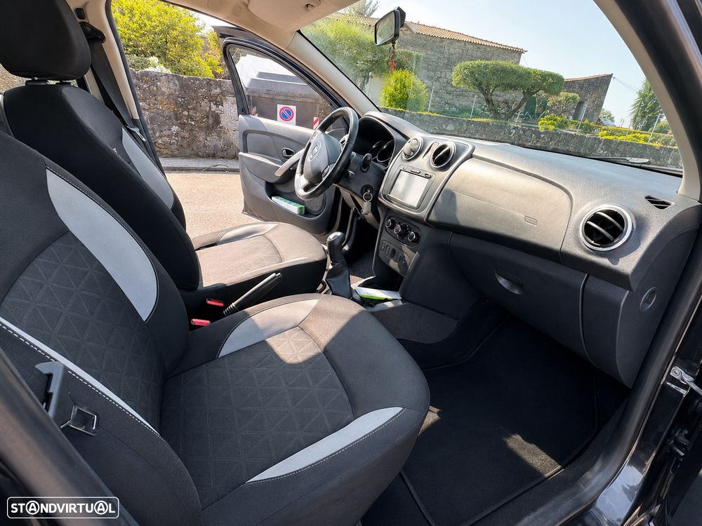 Dacia Sandero 1.5 dCi Stepway - 3