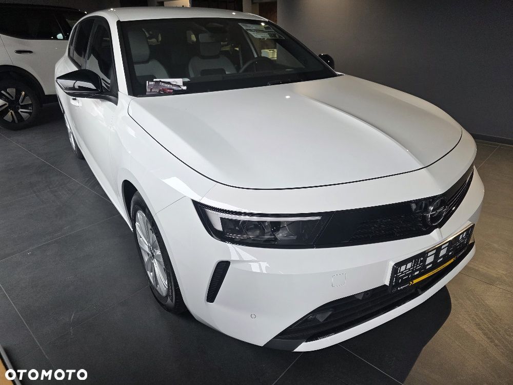 Opel Astra 1.2 T Business Edition S&S - 4