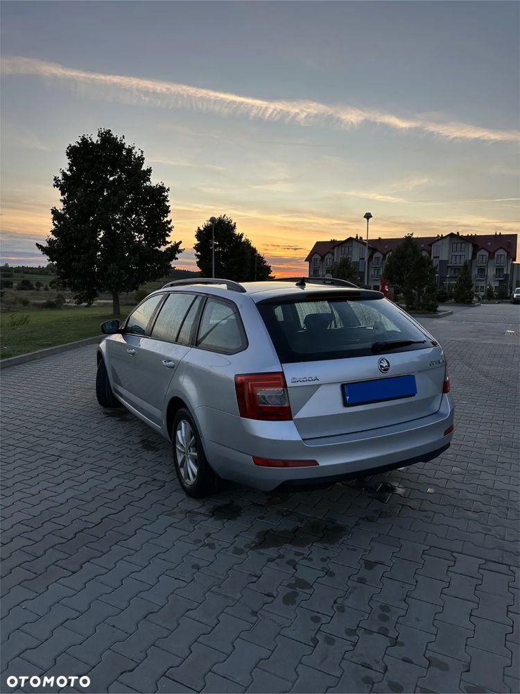 Skoda Octavia 1.6 TDI Active DSG - 6