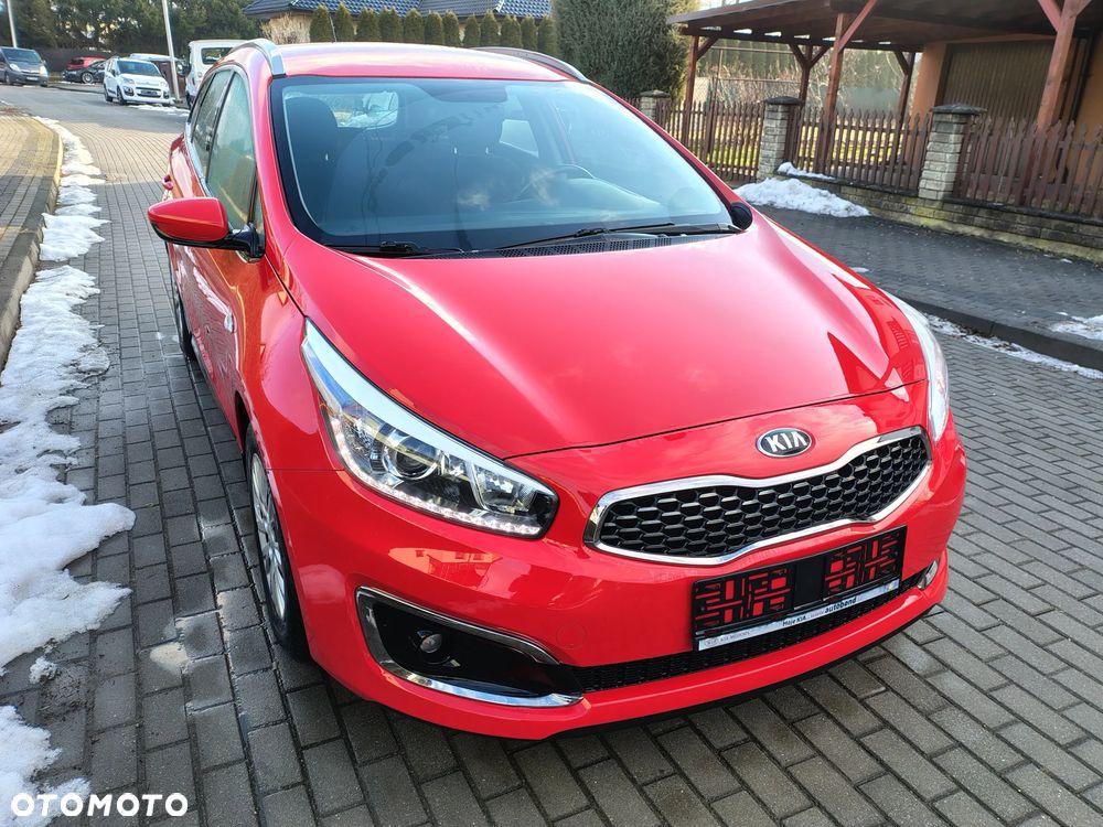 Kia Ceed 1.6 GDI ISG Dream-Team Edition - 15