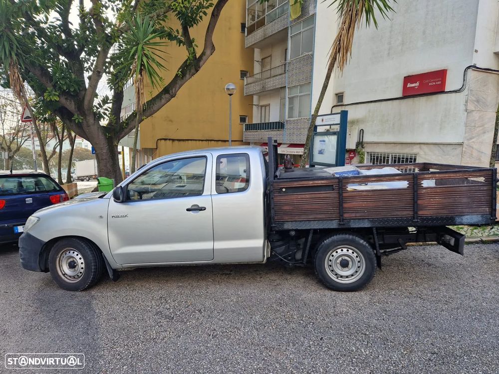 Toyota Hilux 2.5 D-4D 2WD CE AC - 4