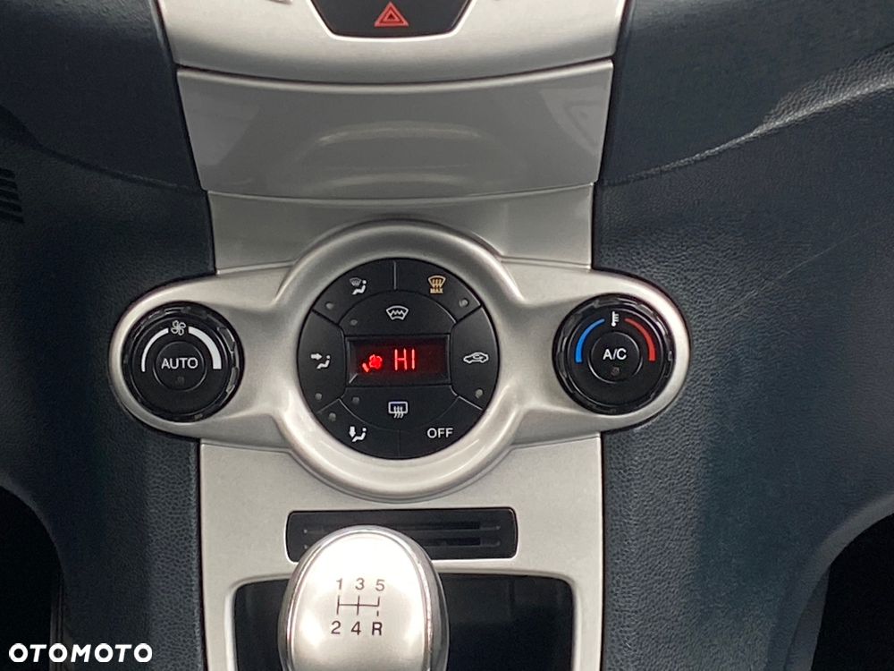 Ford Fiesta 1.4 Titanium EU5 - 16