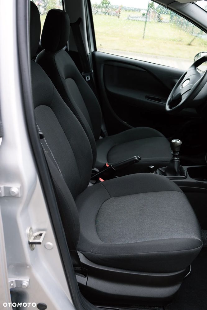 Fiat Punto 1.4 Easy S&S - 14