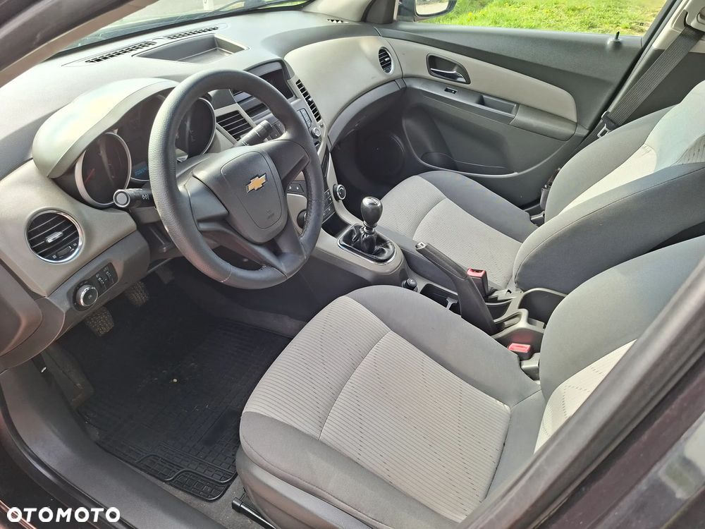 Chevrolet Cruze 1.6 - 7