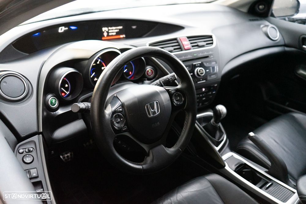 Honda Civic Tourer 1.6 i-DTEC Comfort Navi — fotografia 20