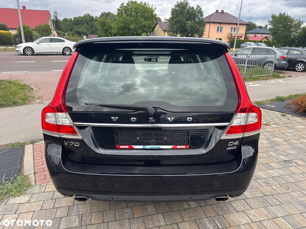 Volvo V70 D5 AWD Dynamic Momentum - 2