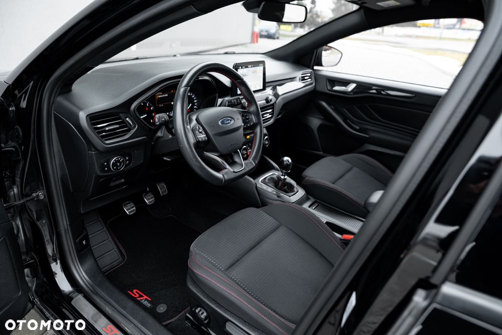Ford Focus 1.0 EcoBoost Trend - 17