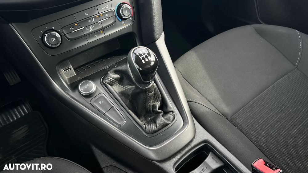 Ford Focus 1.0 EcoBoost Start-Stopp-System Business Edition - 11